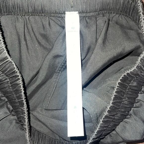 Lululemon Womens Drawstring High Rise Move Lightly Shorts Forest Green Size 2 NW - Picture 5 of 5